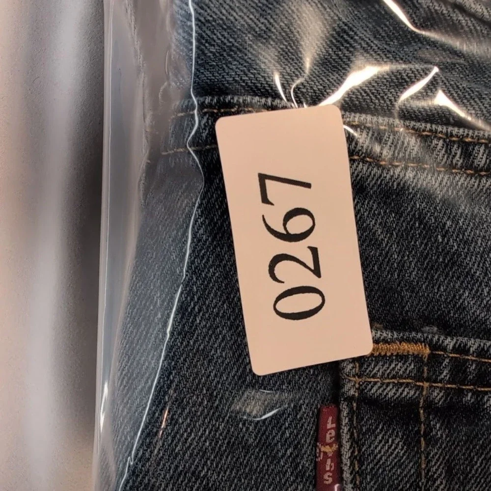 Levis 505 Regular Fit Straight Leg Jeans Mens 38x34 Medium Wash Blue Denim